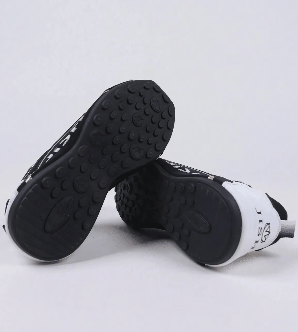 Men’s Breathable Mesh Running Shoes – Lightweight Lace-Up Sneakers for Spring & Summer