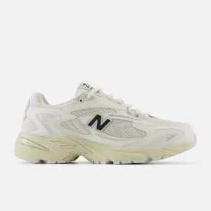 New Balance - 725V1 Sea Salt with Phantom and Bone ML725CA