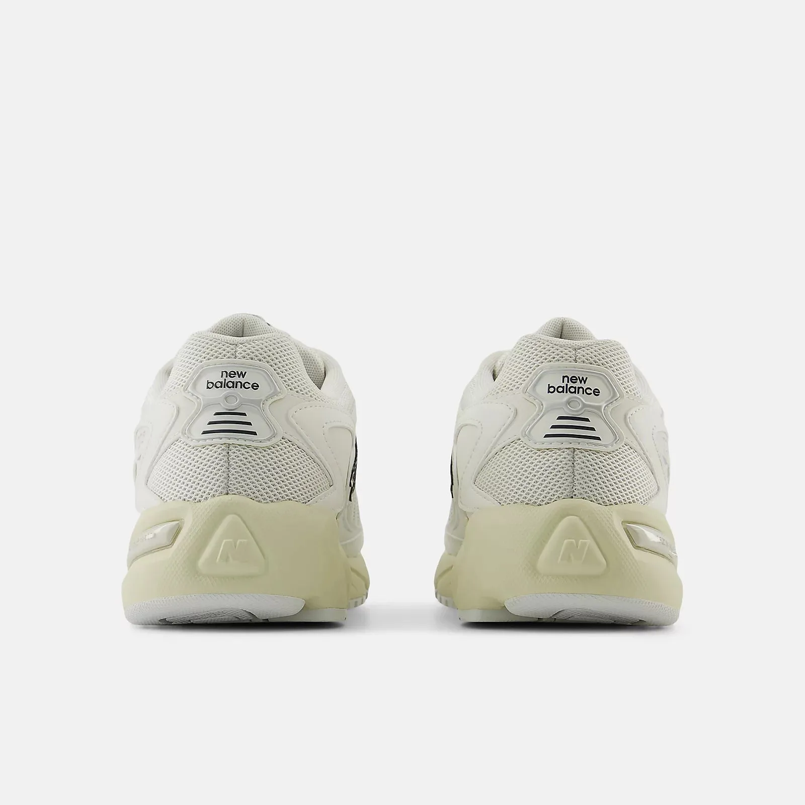 New Balance - 725V1 Sea Salt with Phantom and Bone ML725CA