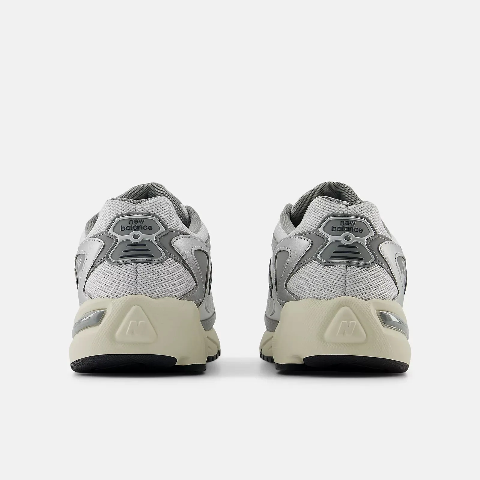 New Balance - 725V1 White with Metallic Silver and Slate Grey ML725CD