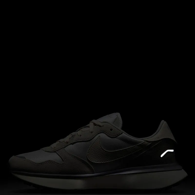 Nike Women's Phoenix Waffle